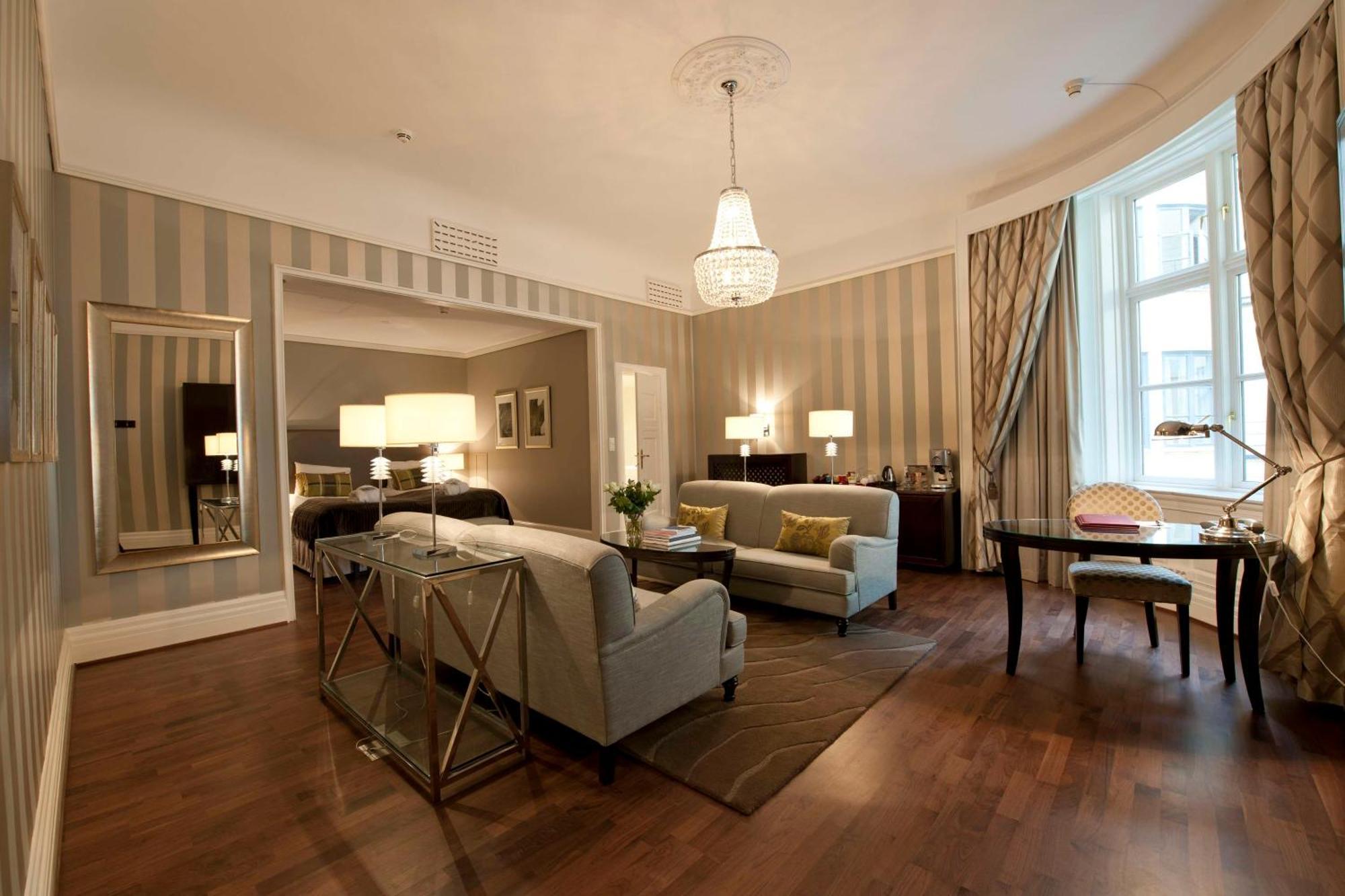 Grand Hotel Oslo Exterior photo A suite at the hotel