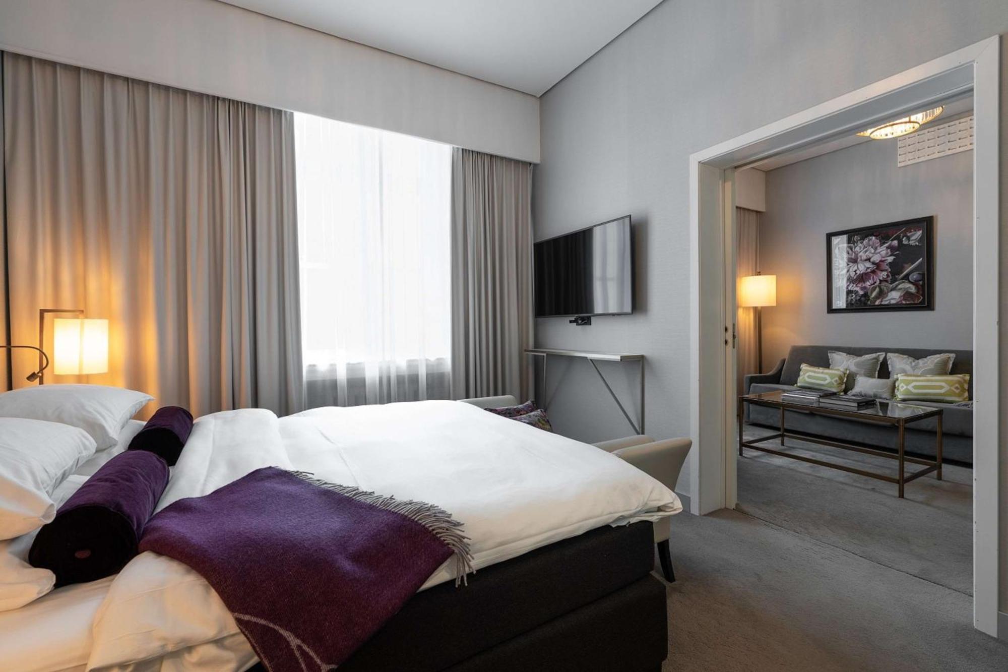 Grand Hotel Oslo Exterior photo Suite at the hotel